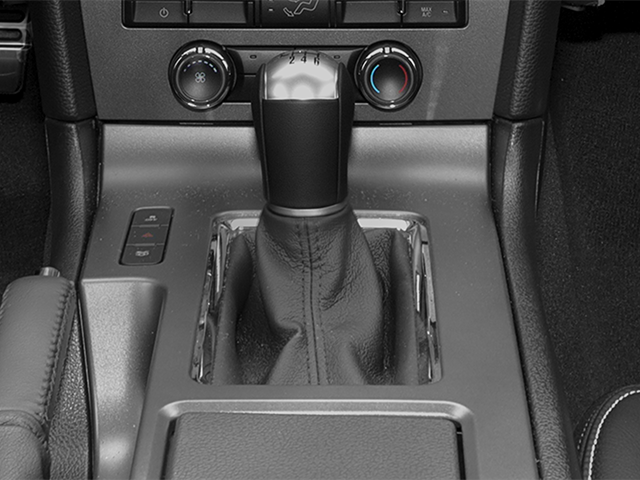 2014 Ford Mustang 2dr Cpe V6