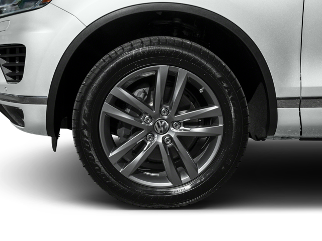 2016 Volkswagen Touareg Executive