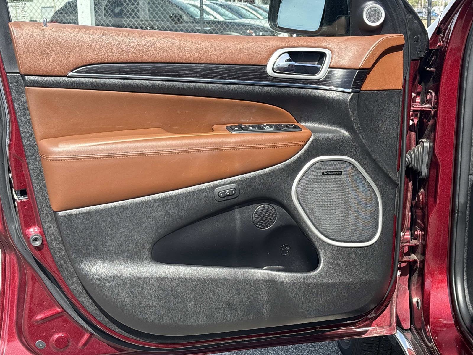 2020 Jeep Grand Cherokee Summit