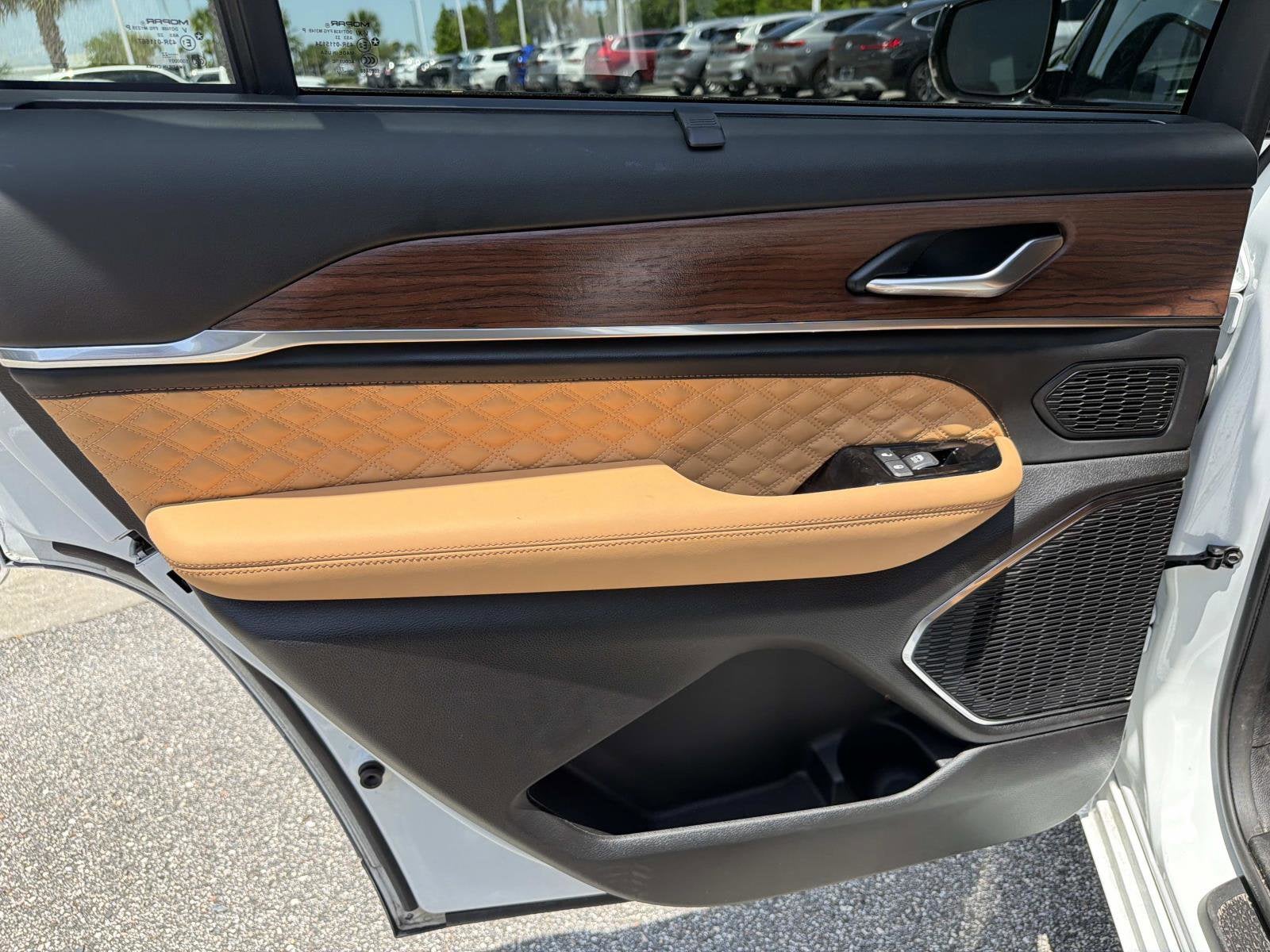 2023 Jeep Grand Cherokee L Summit