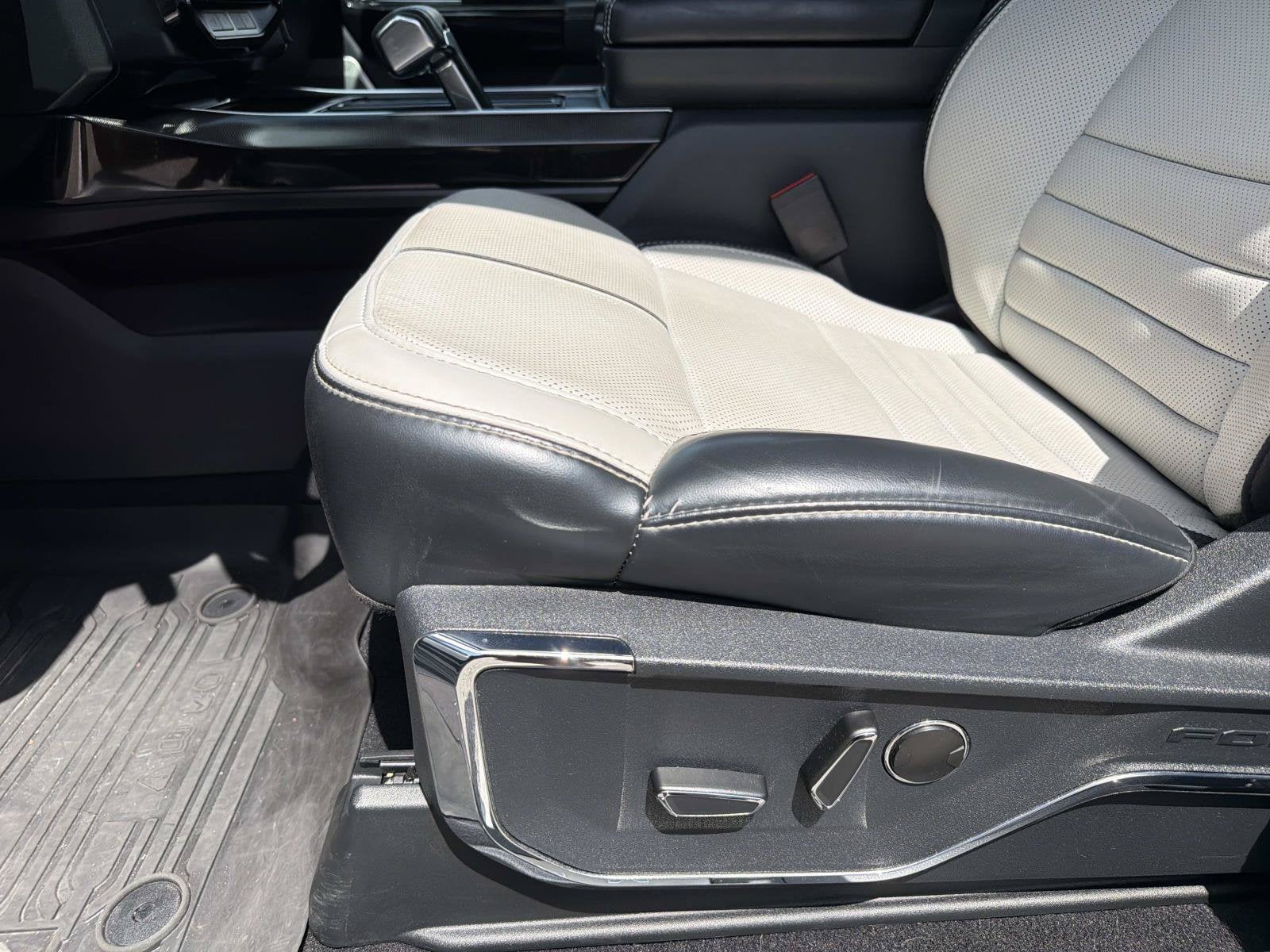 2023 Ford F-150 Lightning Platinum