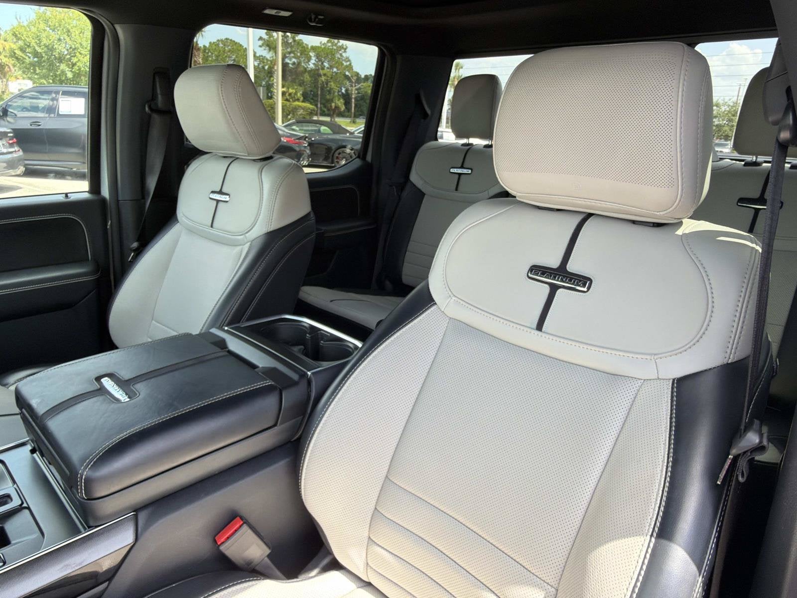 2023 Ford F-150 Lightning Platinum