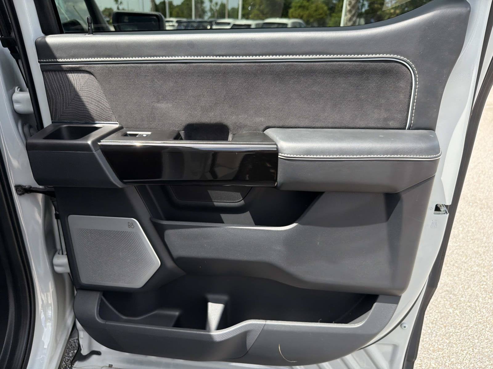 2023 Ford F-150 Lightning Platinum