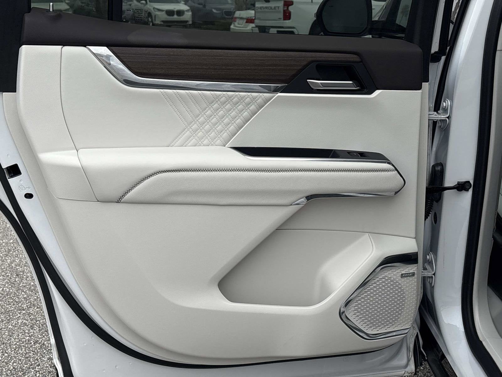 2024 GMC Acadia FWD Denali