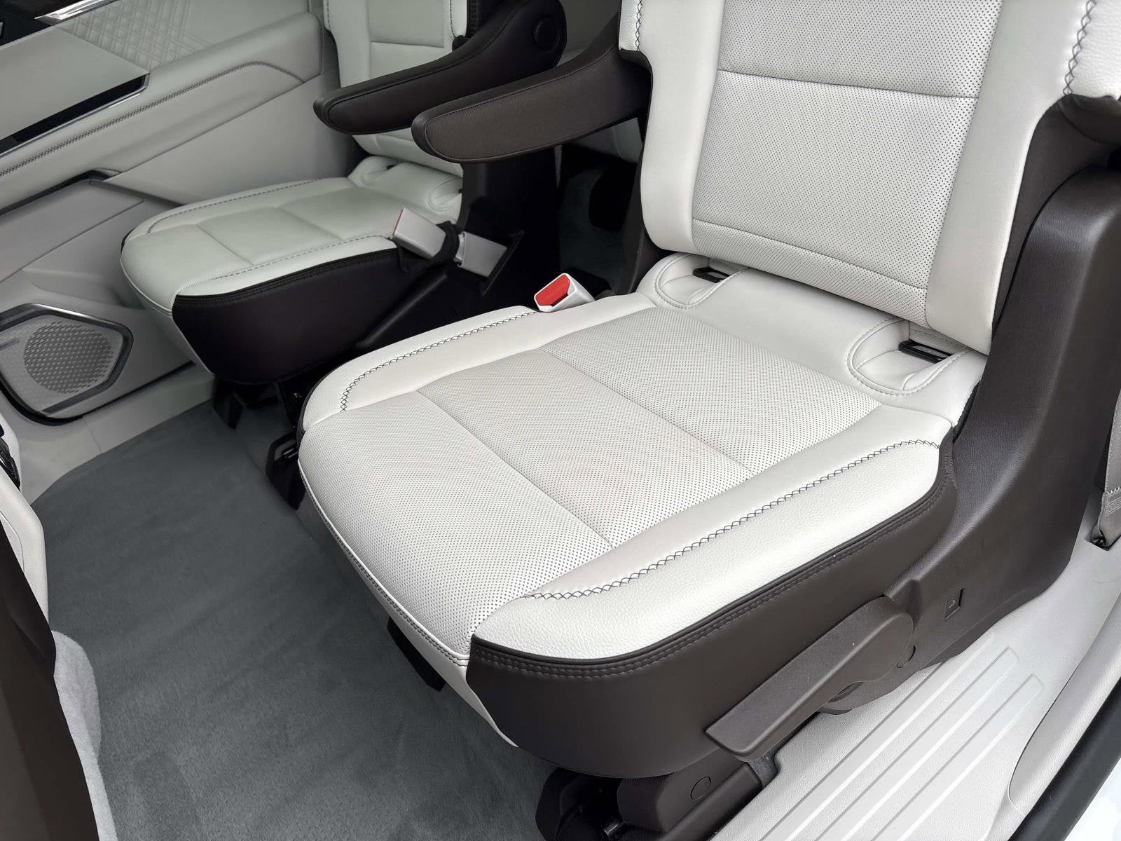 2024 GMC Acadia FWD Denali