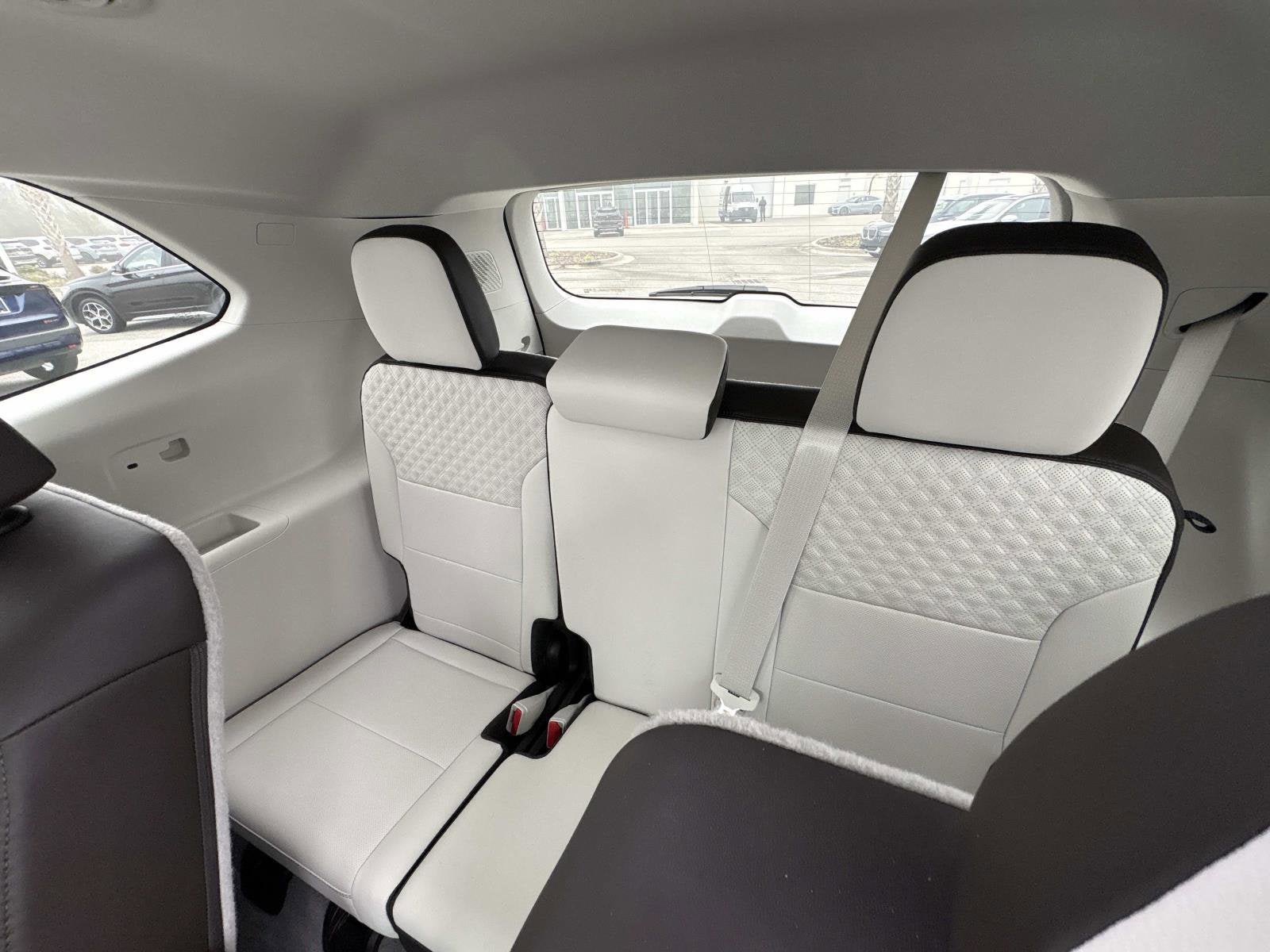 2024 GMC Acadia FWD Denali