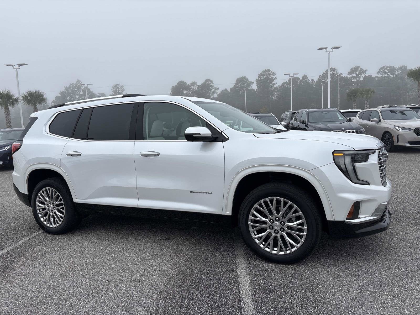 2024 GMC Acadia FWD Denali
