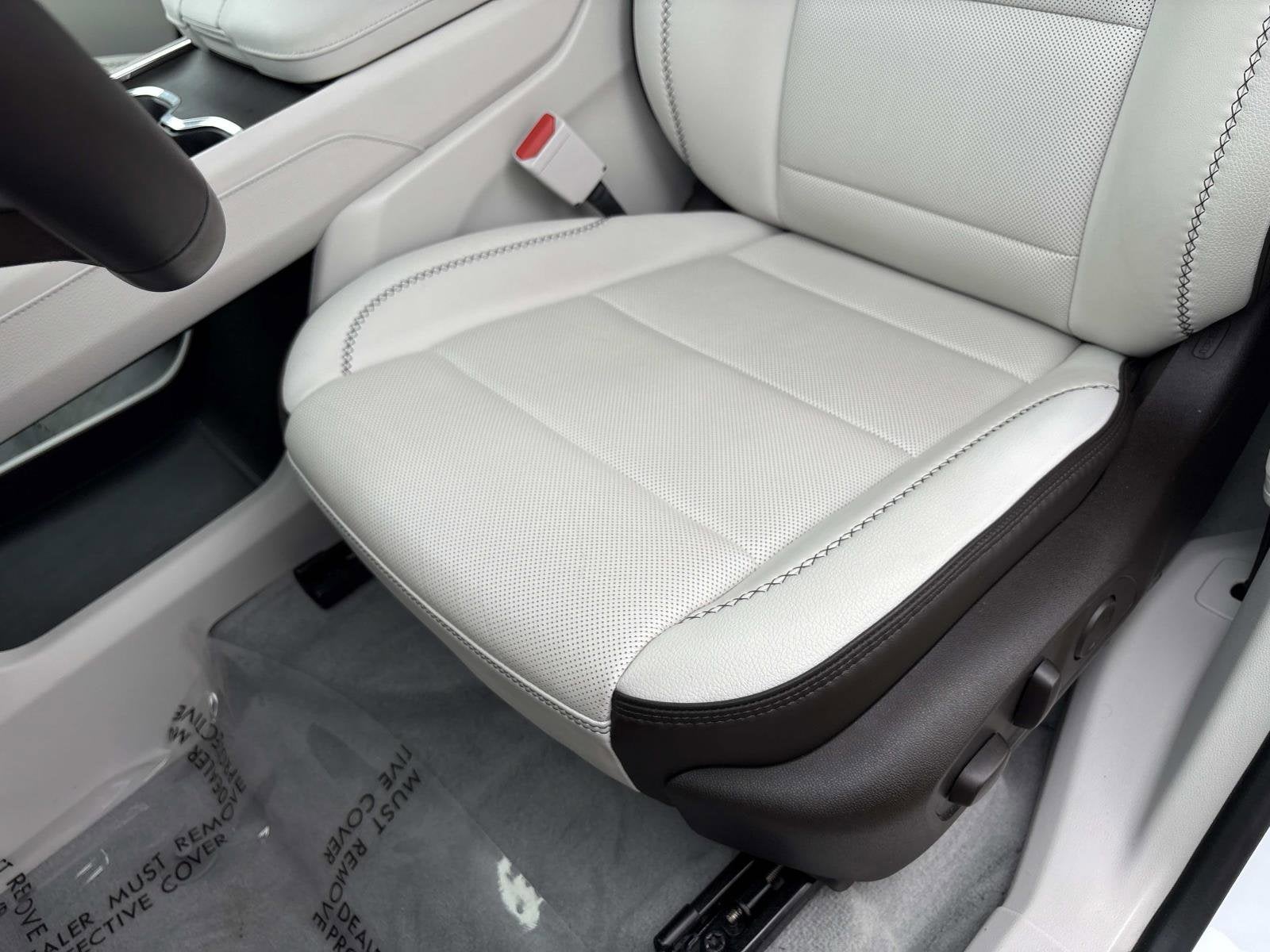 2024 GMC Acadia FWD Denali