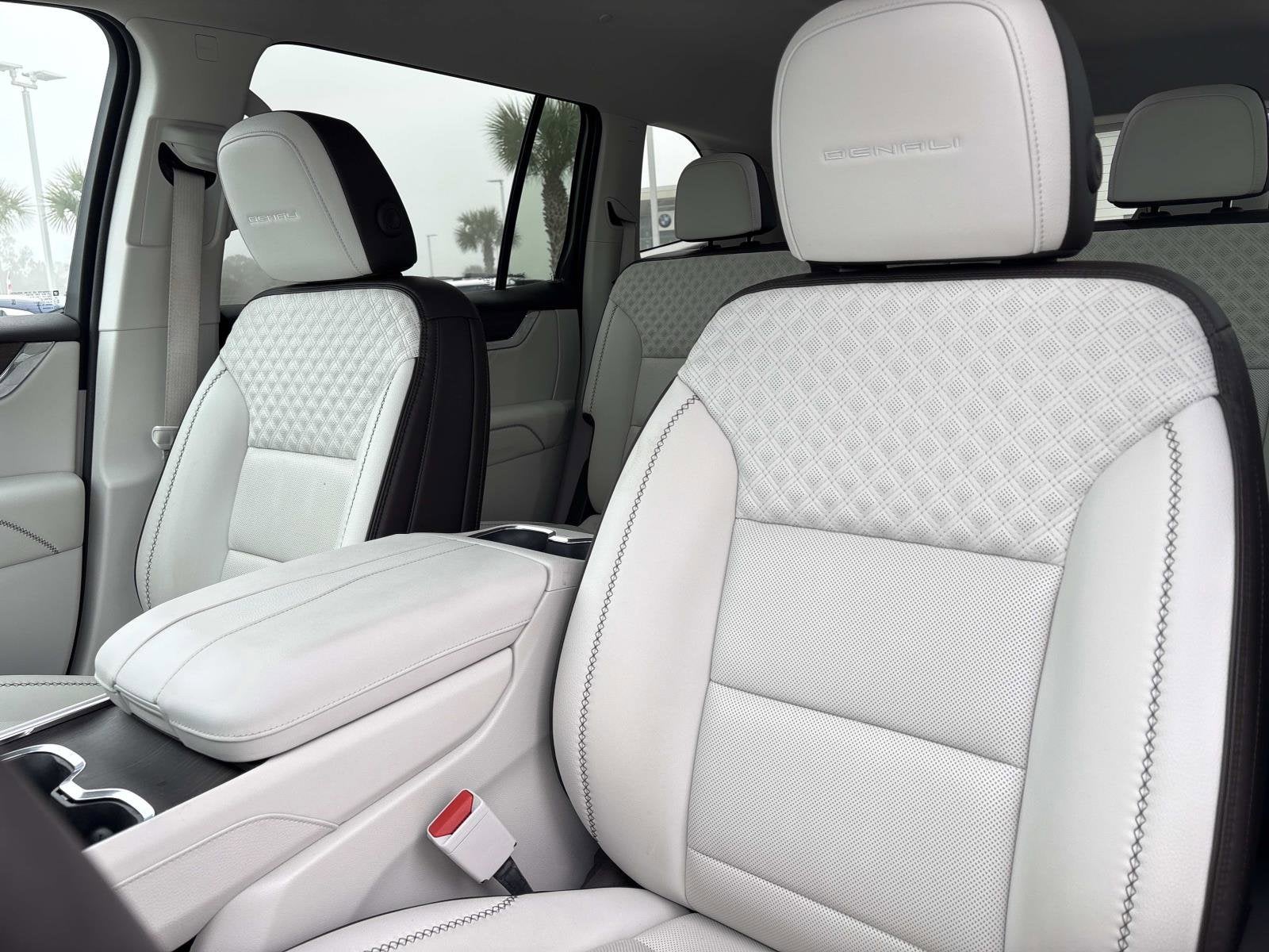 2024 GMC Acadia FWD Denali