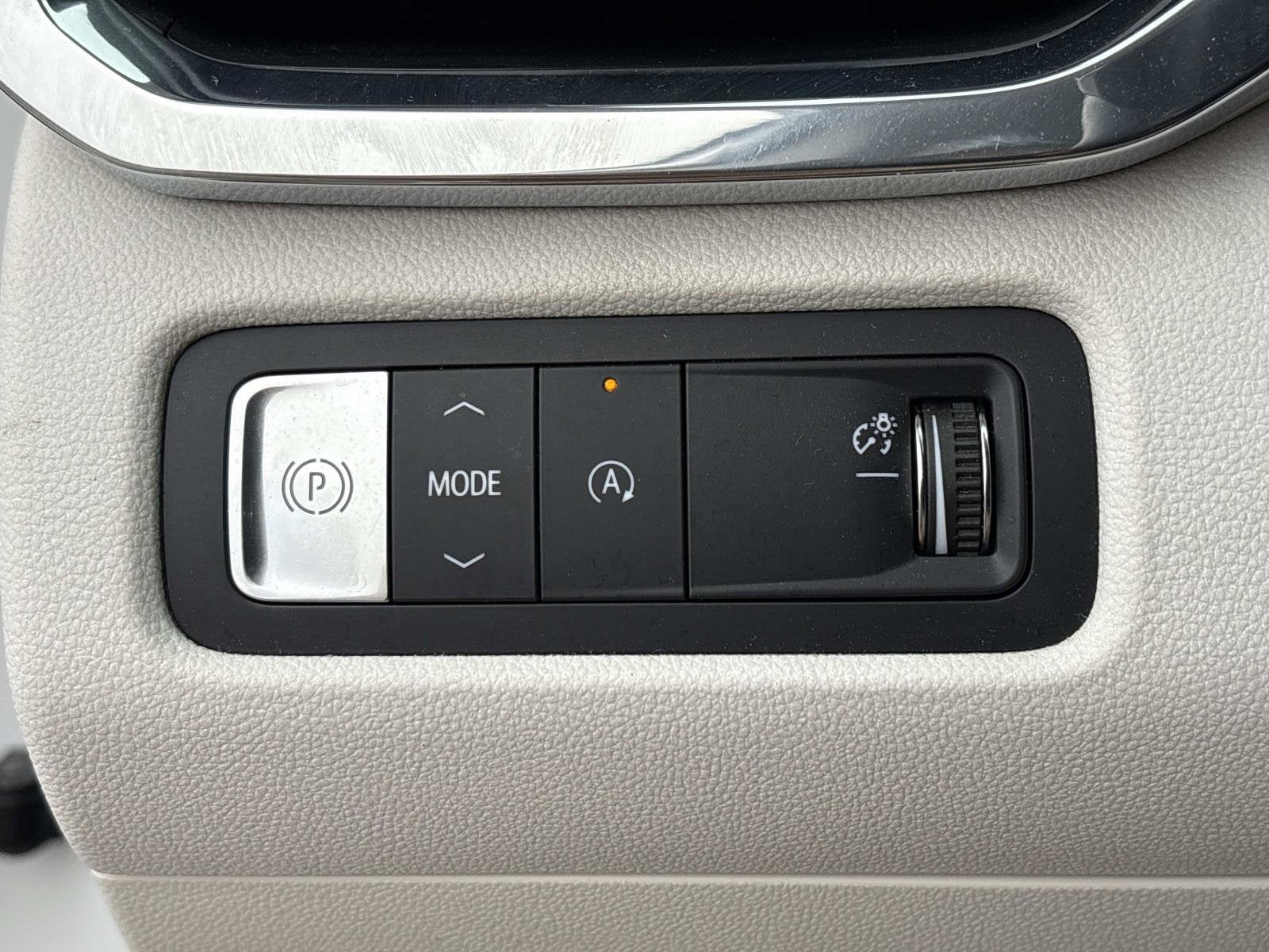 2024 GMC Acadia FWD Denali