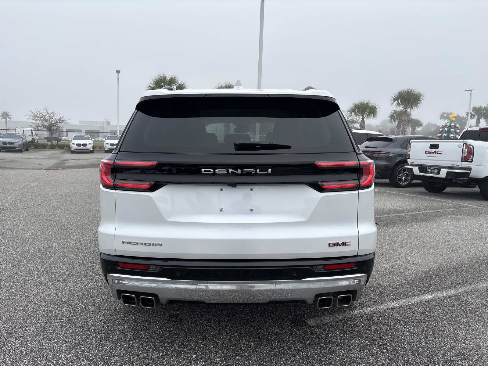 2024 GMC Acadia FWD Denali