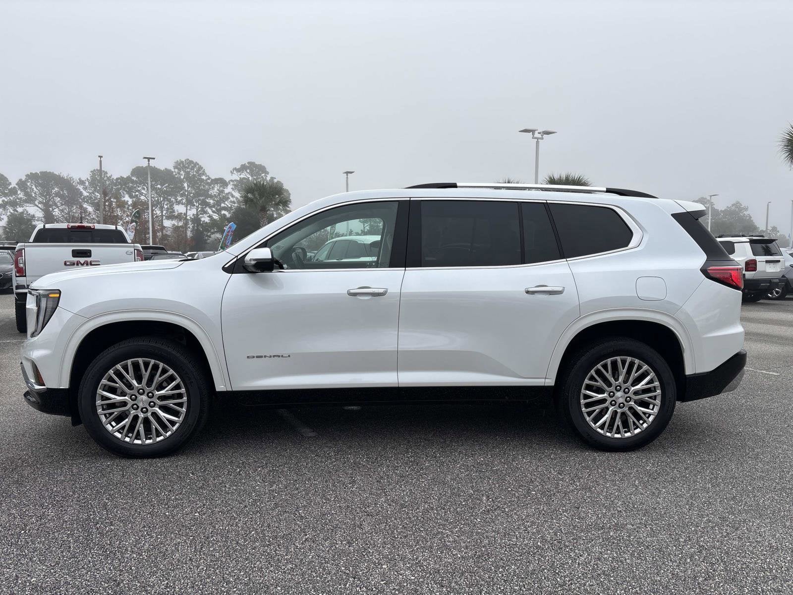 2024 GMC Acadia FWD Denali