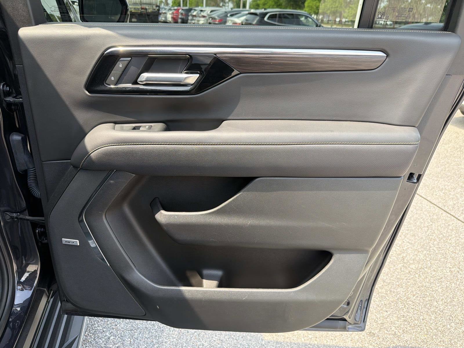 2025 Chevrolet Suburban Premier