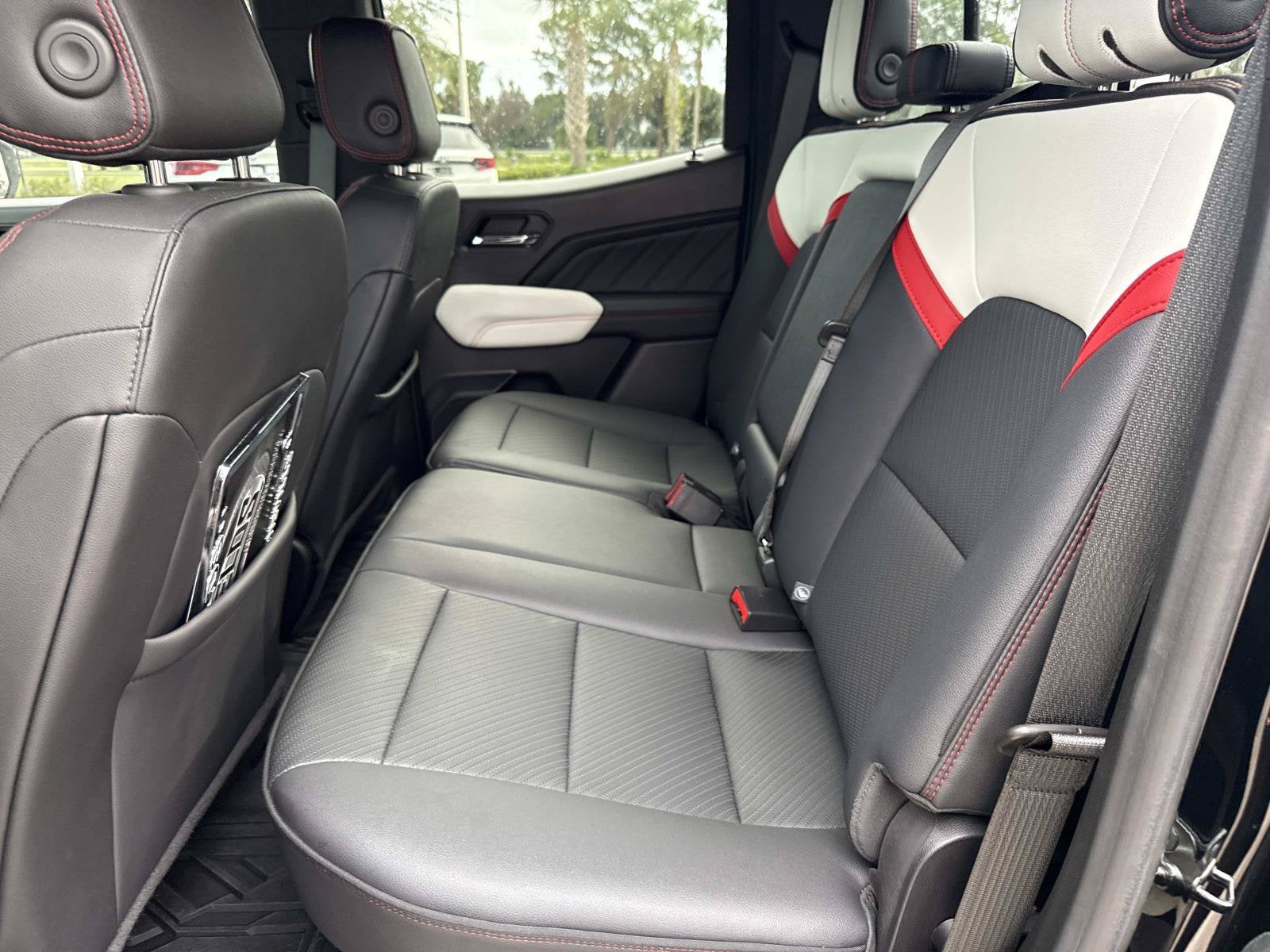 2024 GMC Canyon 4WD AT4X