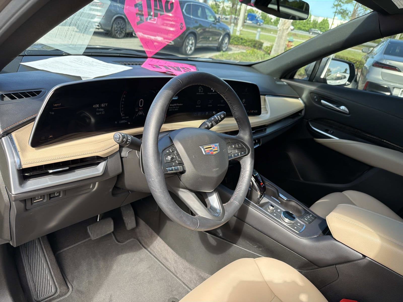 2024 Cadillac XT4 FWD Premium Luxury