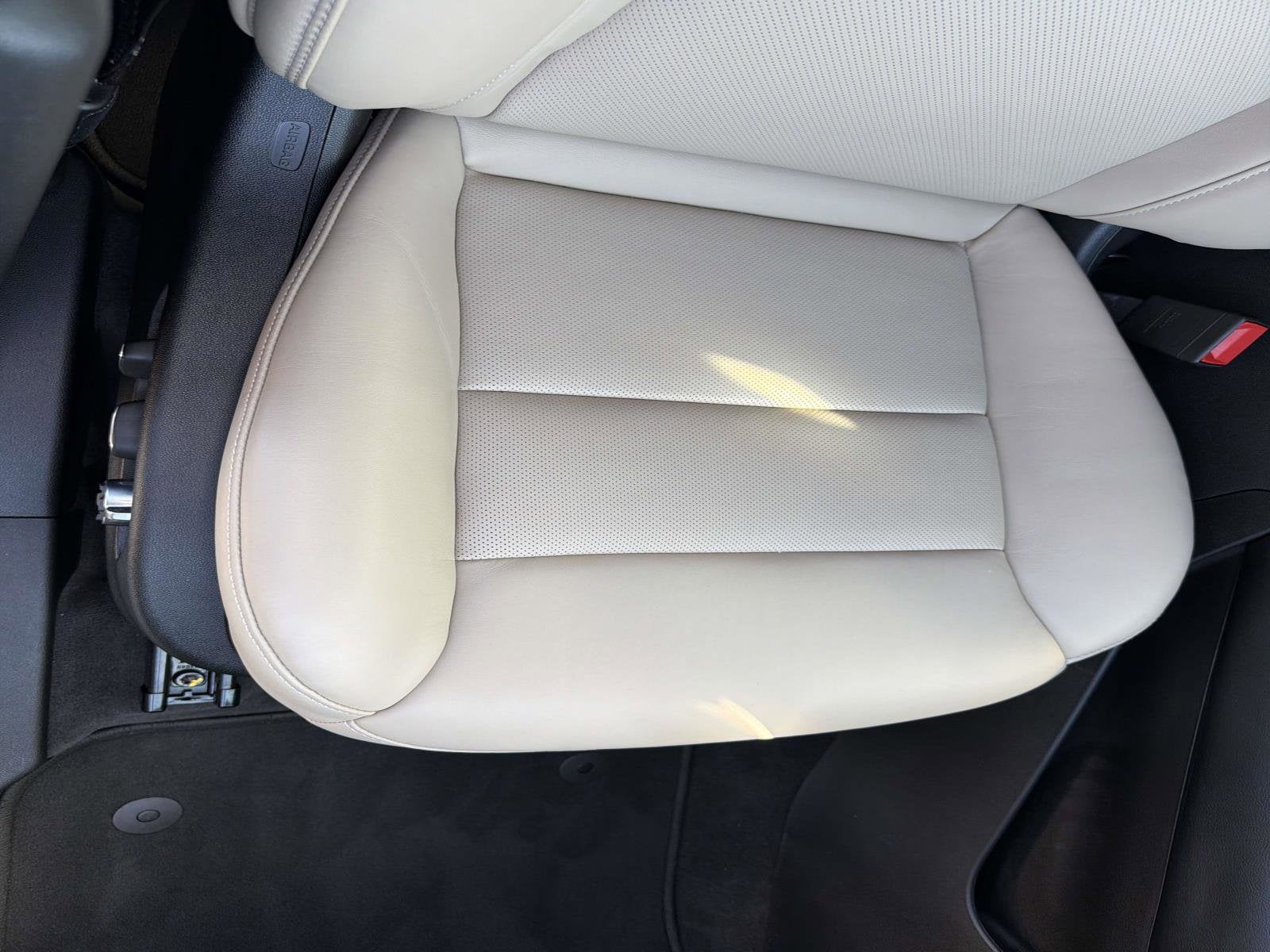 2024 Cadillac XT4 FWD Premium Luxury