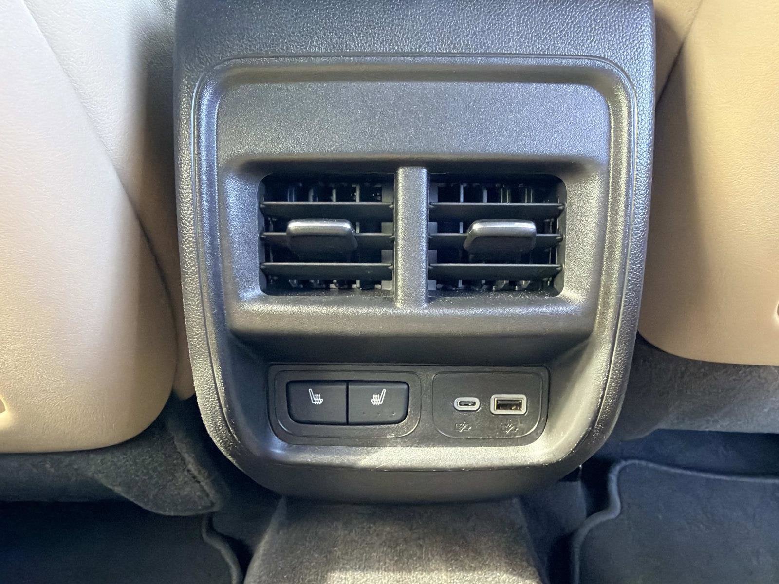 2024 Cadillac XT4 FWD Premium Luxury