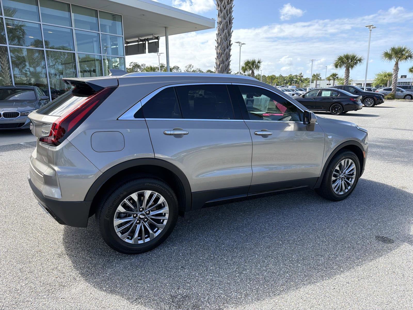 2024 Cadillac XT4 FWD Premium Luxury