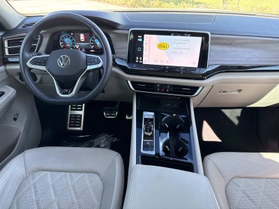 2025 Volkswagen Atlas 2.0T SEL Premium R-Line