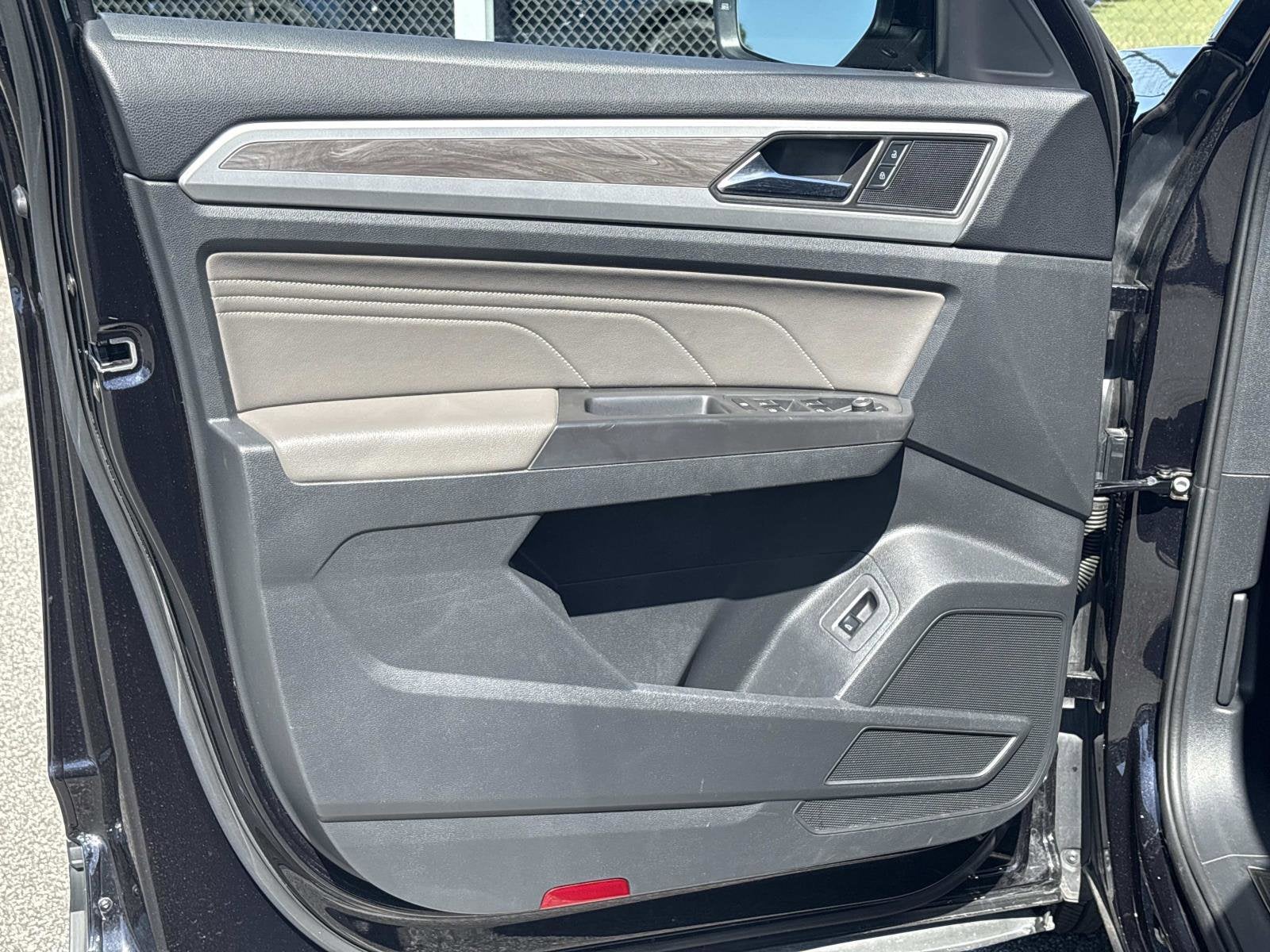 2023 Volkswagen Atlas Cross Sport 3.6L V6 SE w/Technology