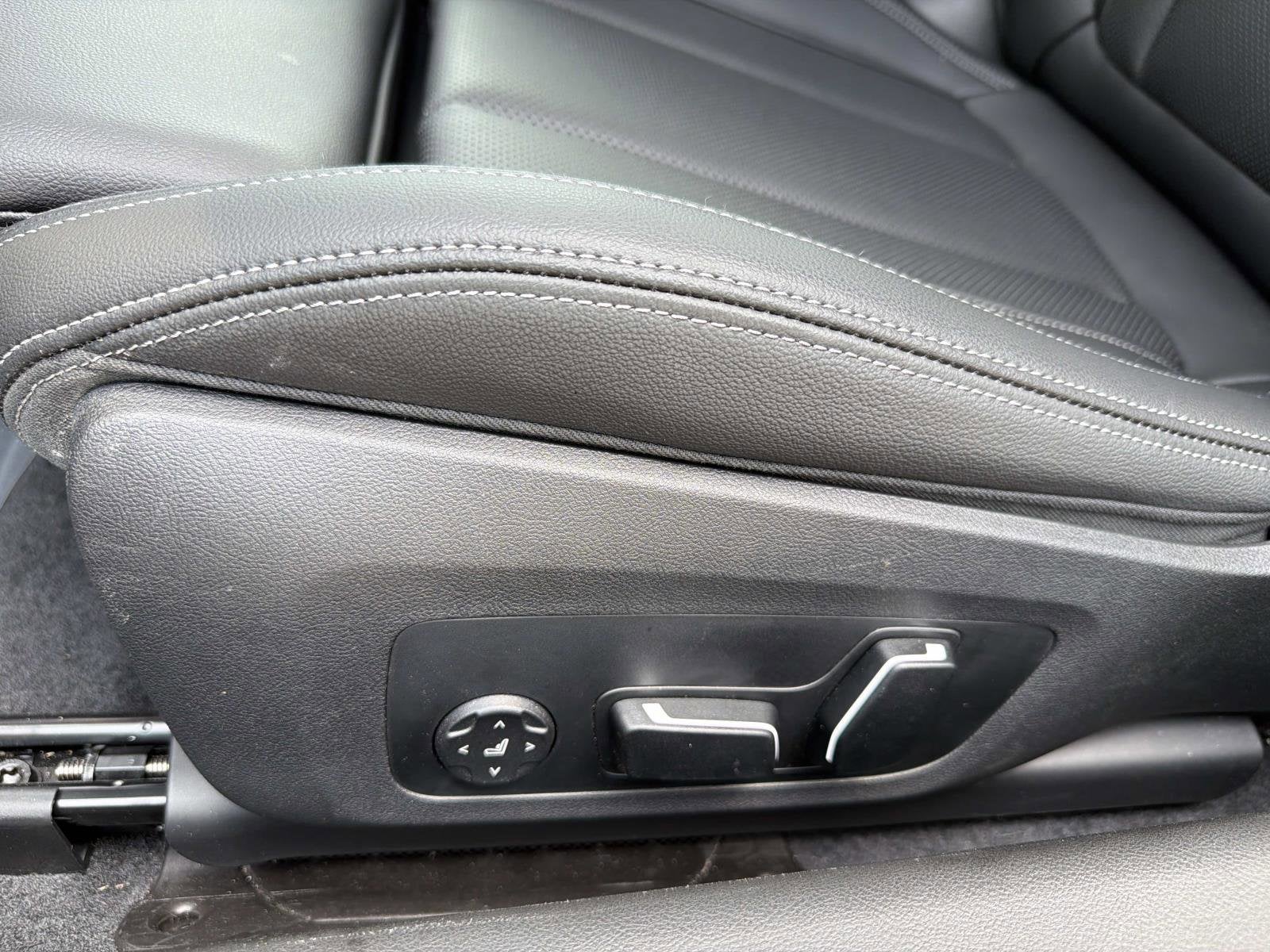 2025 BMW 2 Series 230i