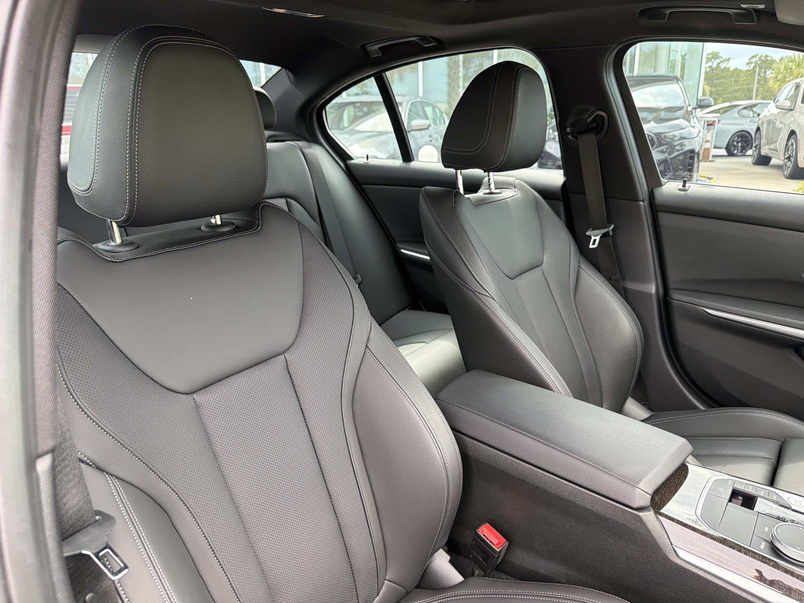 2022 BMW 3 Series 330e