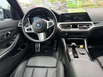 2022 BMW 3 Series 330e