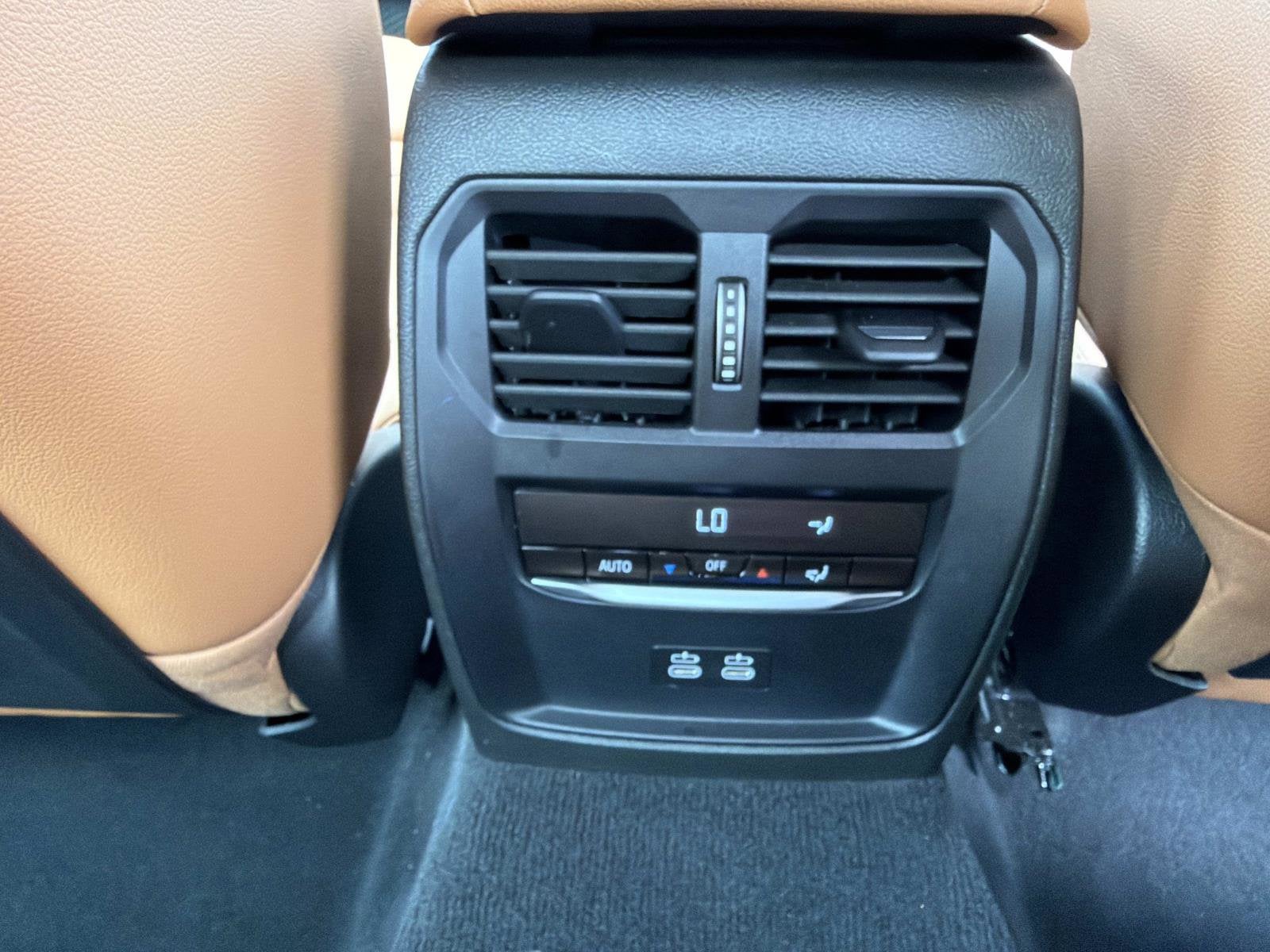 2025 BMW 3 Series 330i