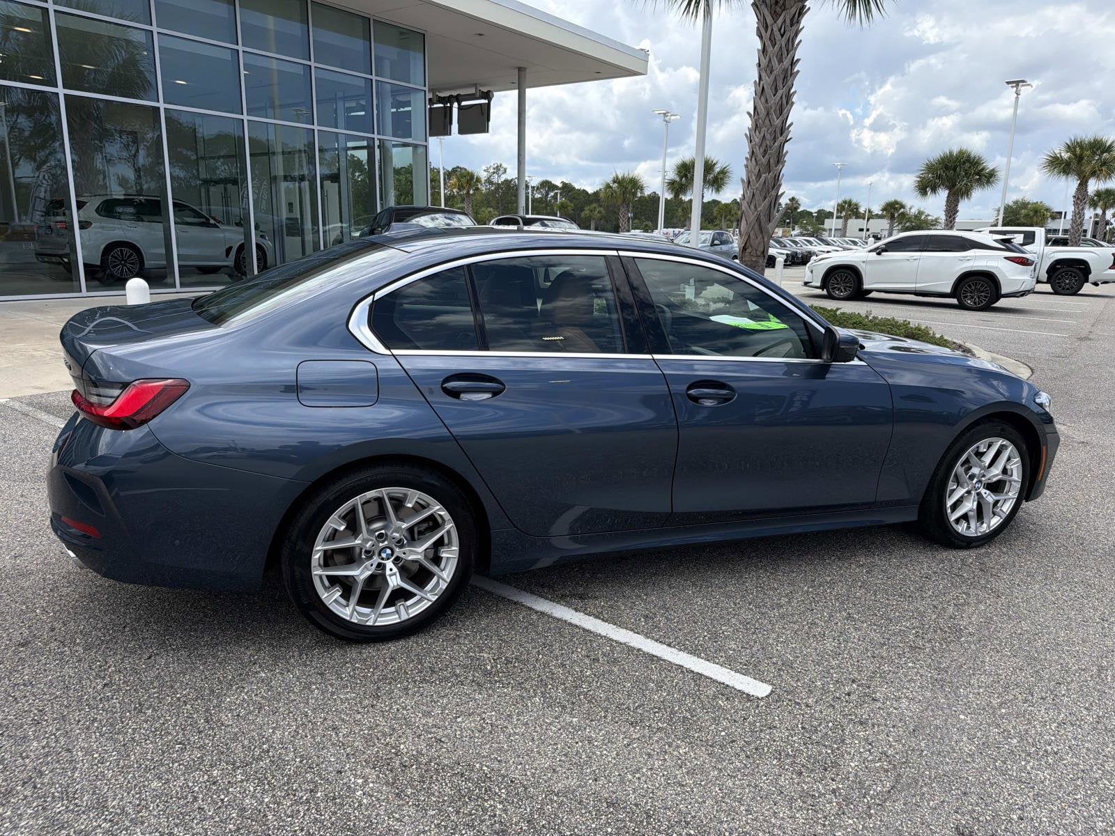 2025 BMW 3 Series 330i