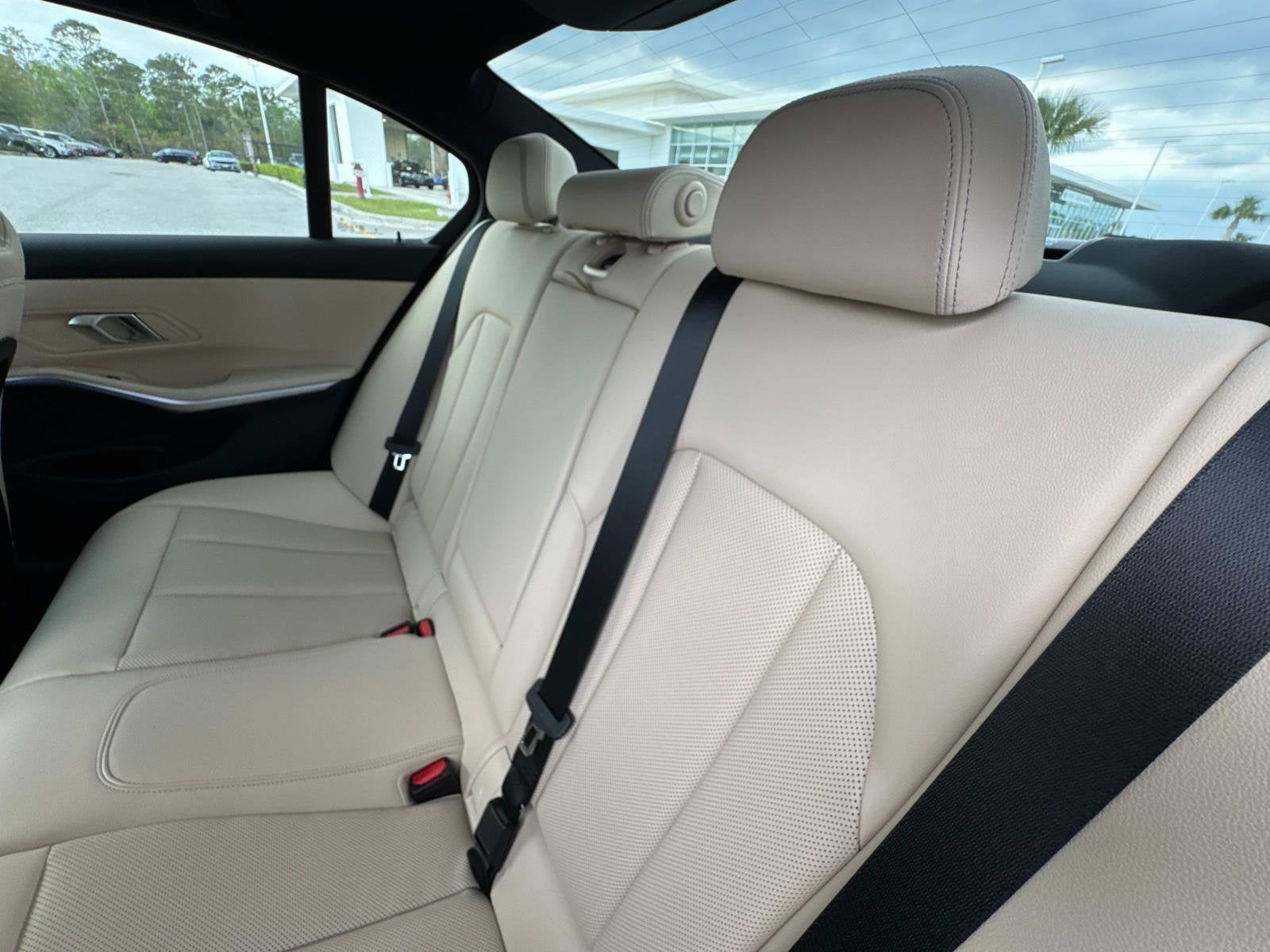 2025 BMW 3 Series 330i