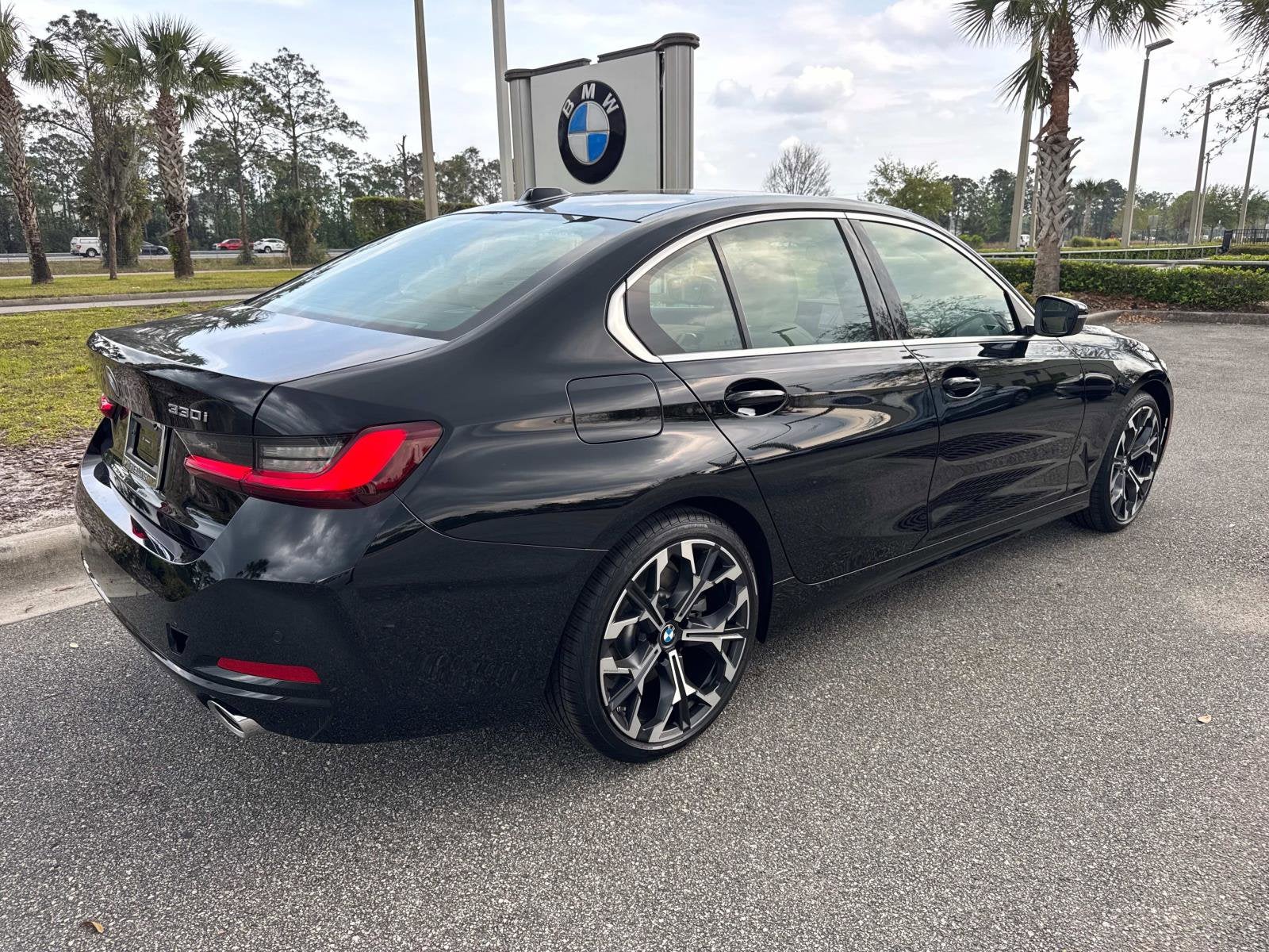 2025 BMW 3 Series 330i