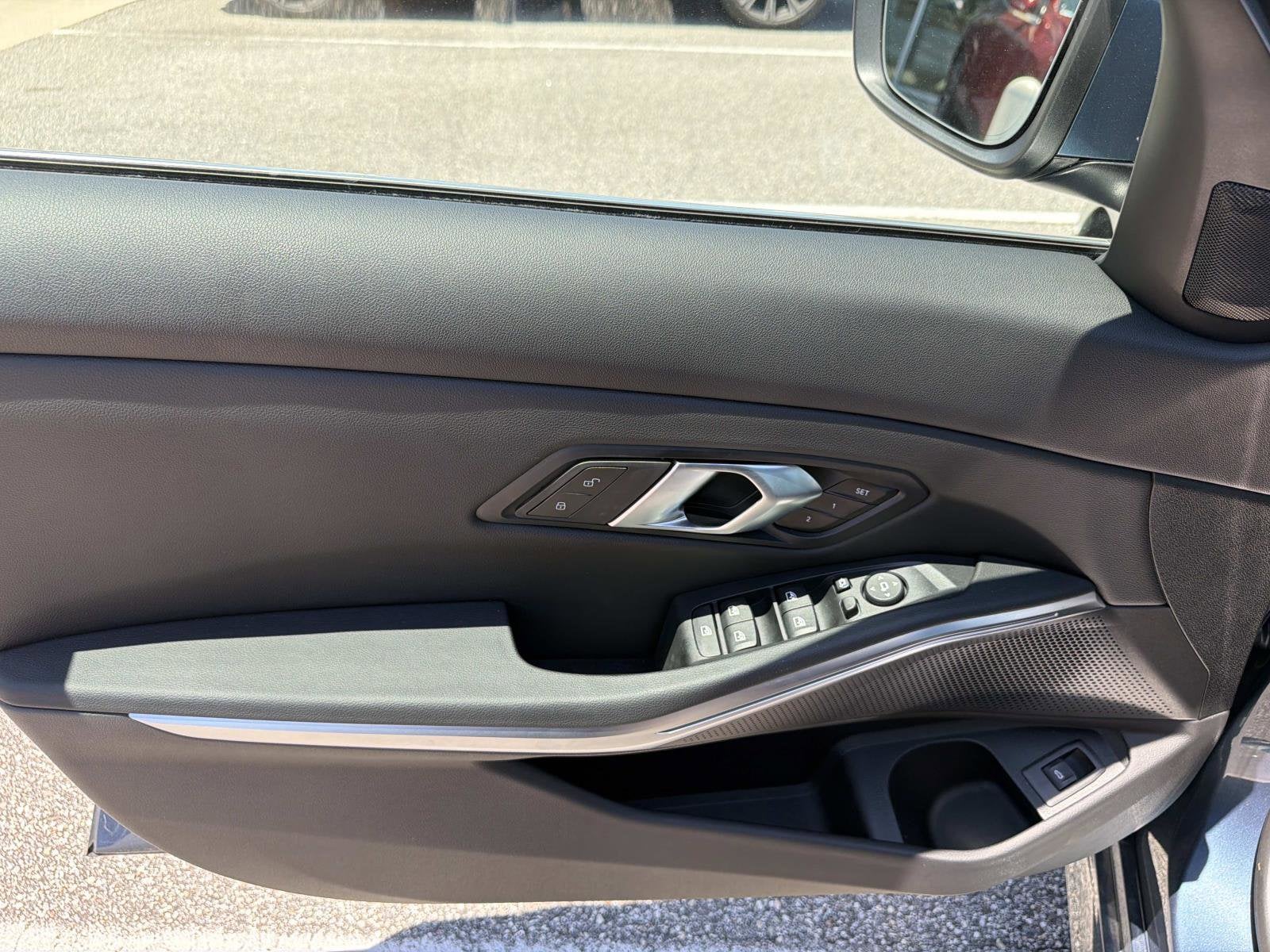 2025 BMW 3 Series 330i
