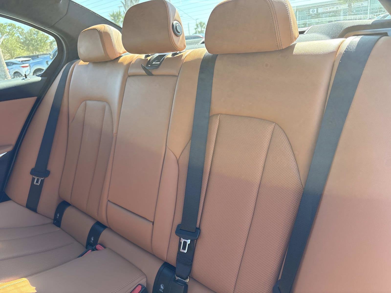 2025 BMW 3 Series 330i