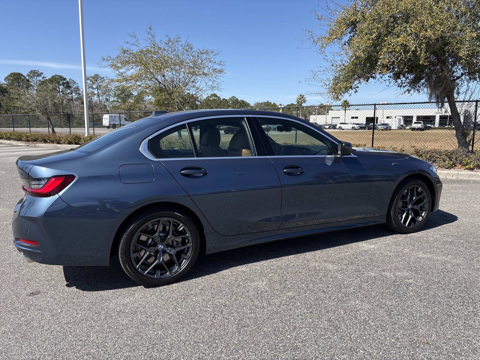 2025 BMW 3 Series 330i