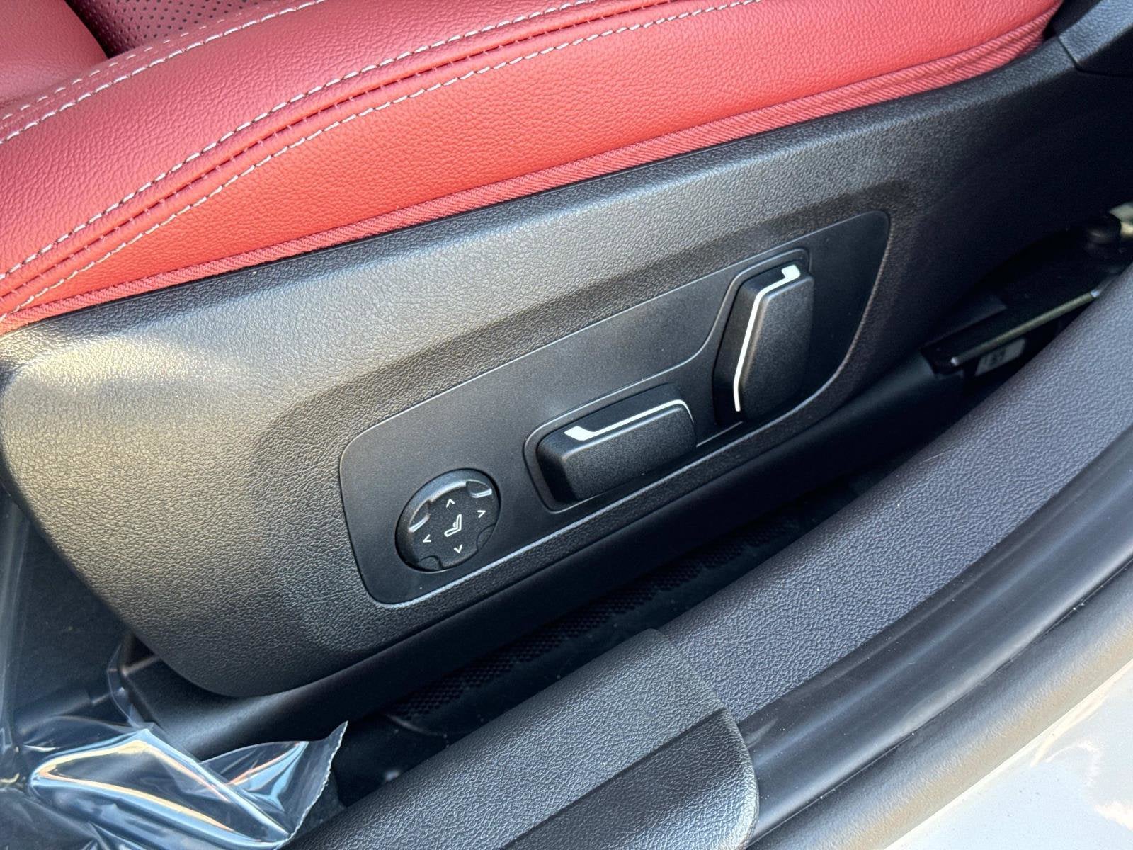 2025 BMW 3 Series 330i