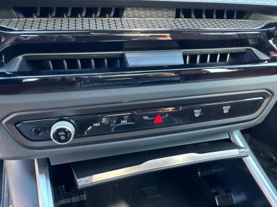 2025 BMW 3 Series 330i