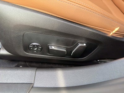 2025 BMW 3 Series 330i