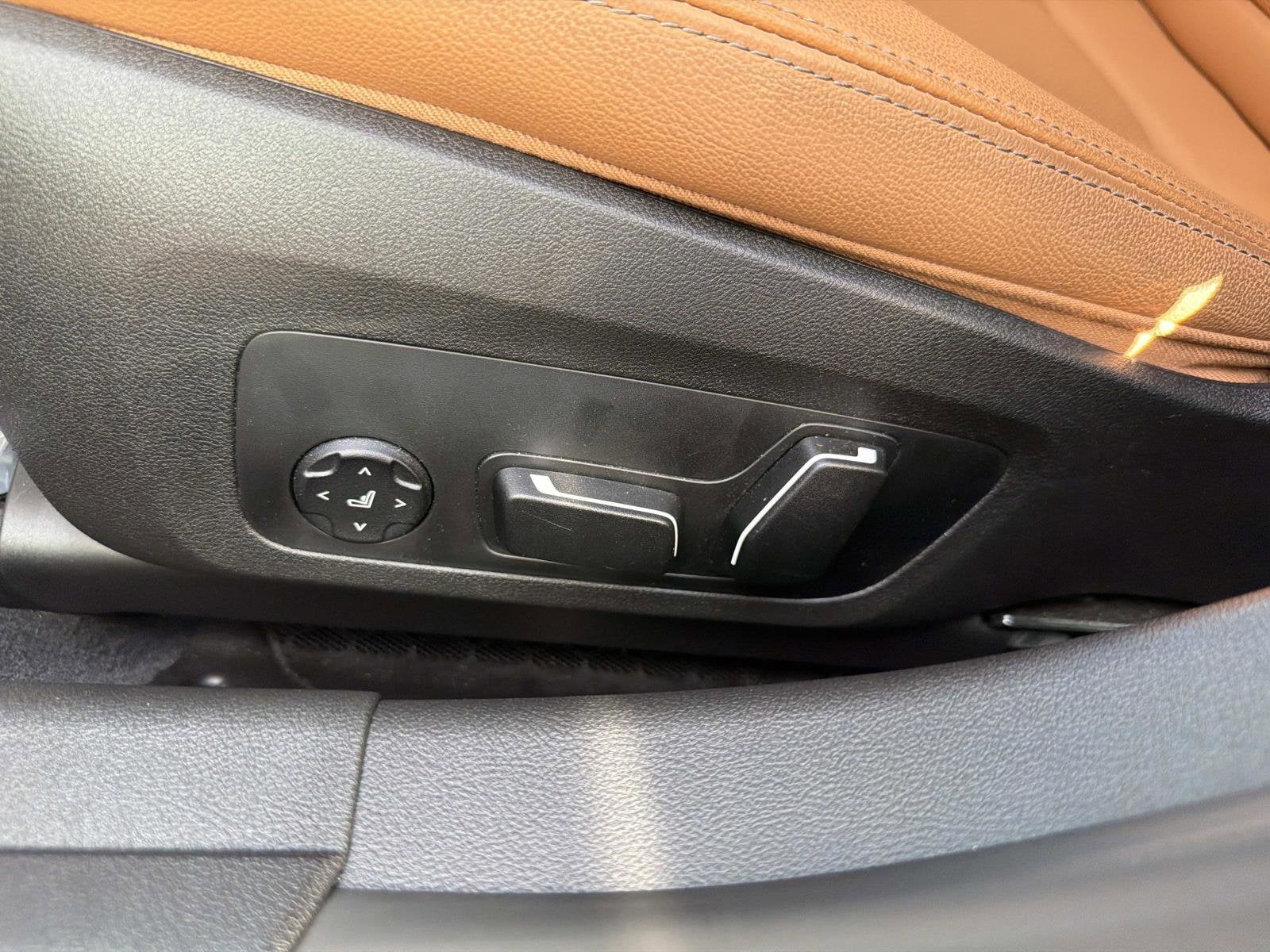 2025 BMW 3 Series 330i