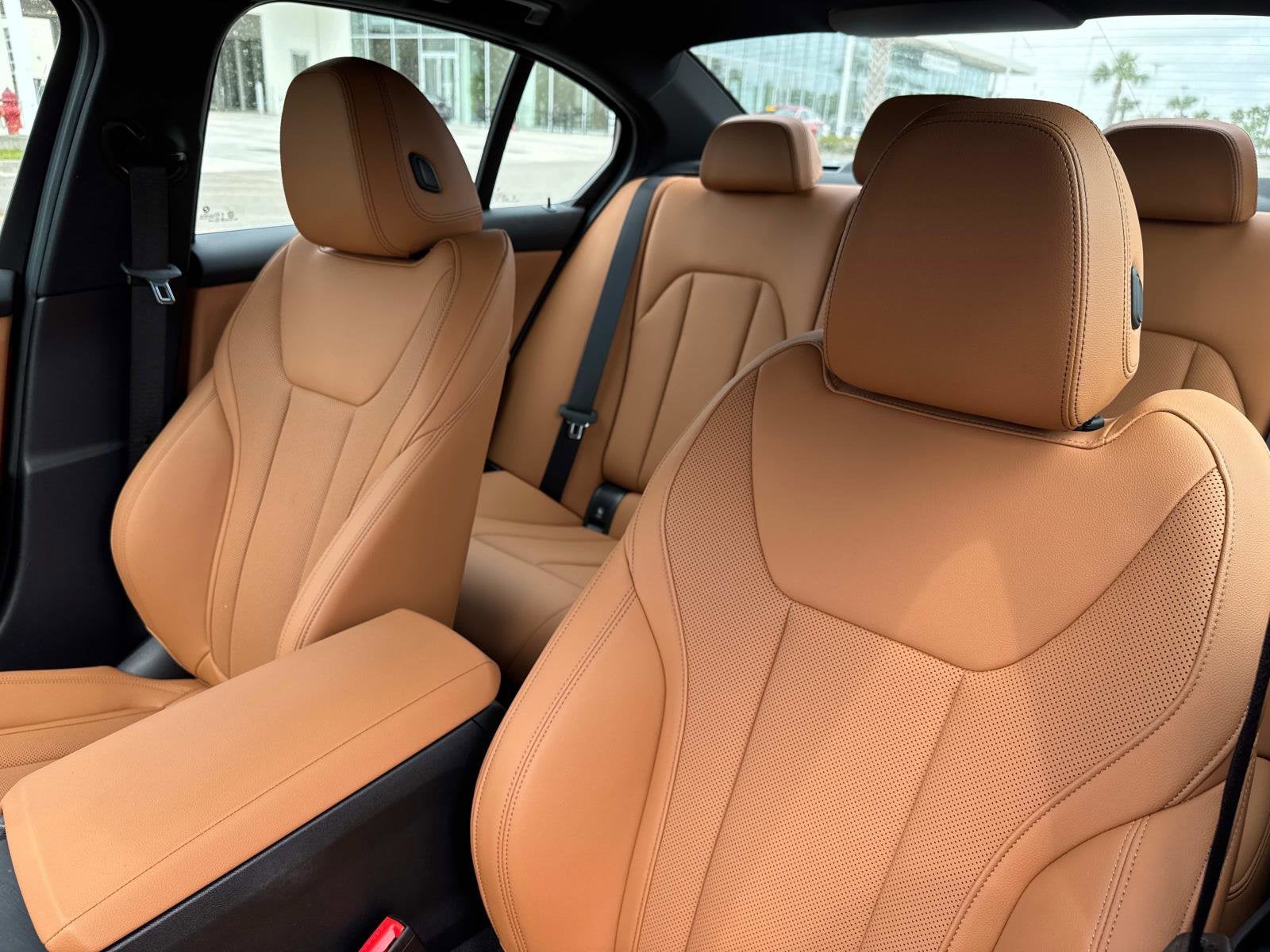 2024 BMW 3 Series 330i