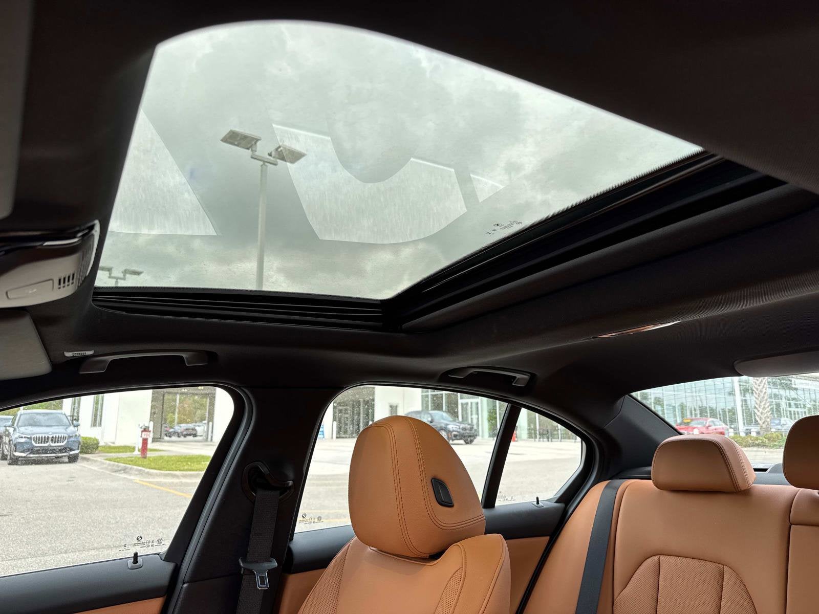 2024 BMW 3 Series 330i