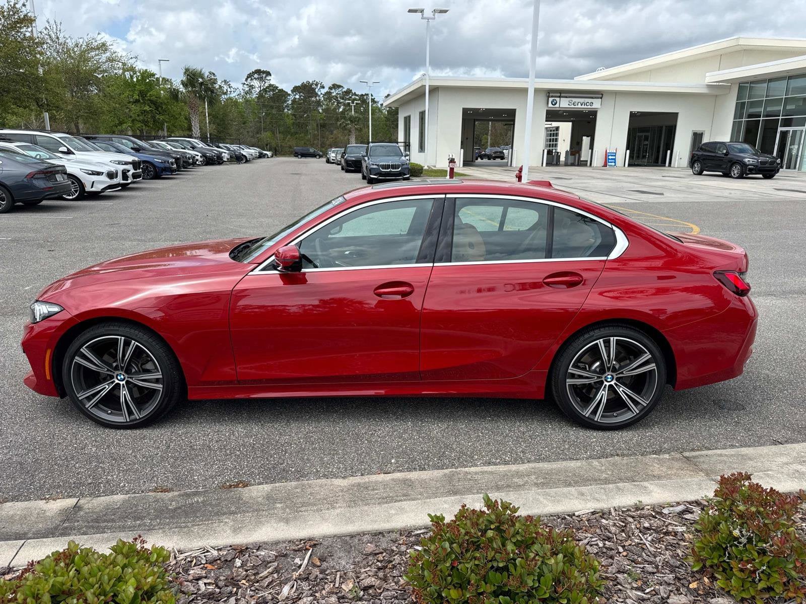 2024 BMW 3 Series 330i