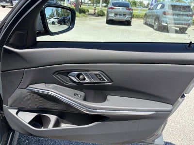 2023 BMW 3 Series 330i