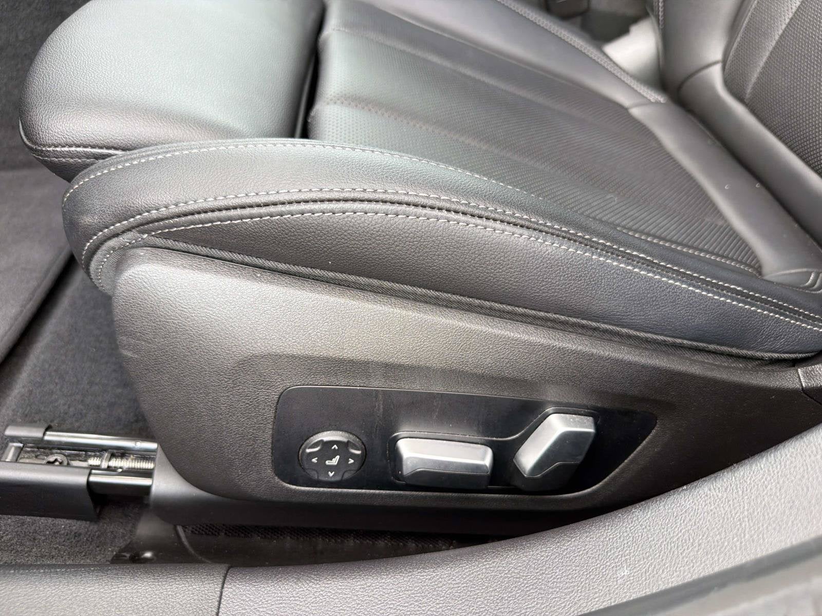2024 BMW 3 Series 330i