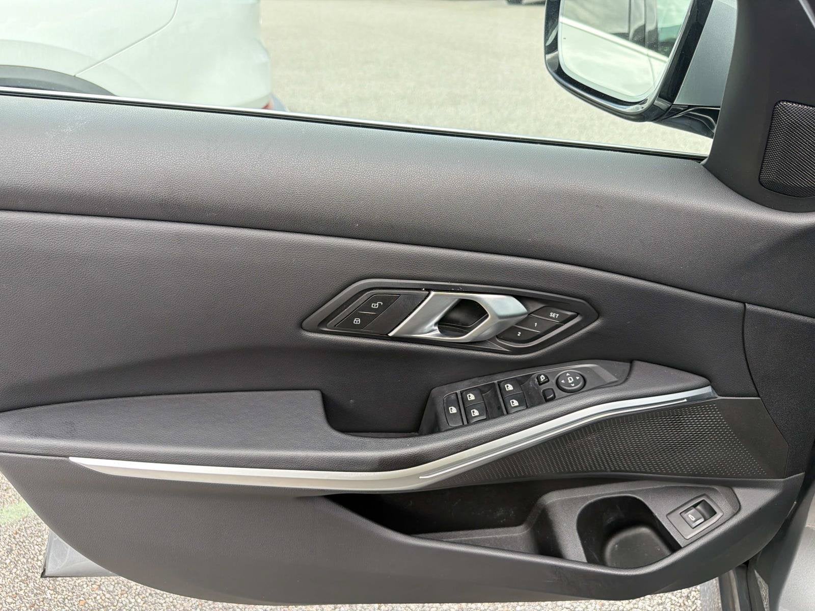 2024 BMW 3 Series 330i
