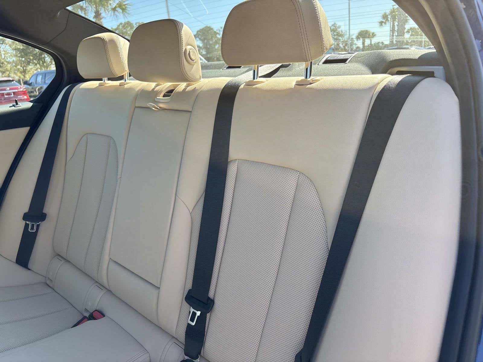 2024 BMW 3 Series 330i