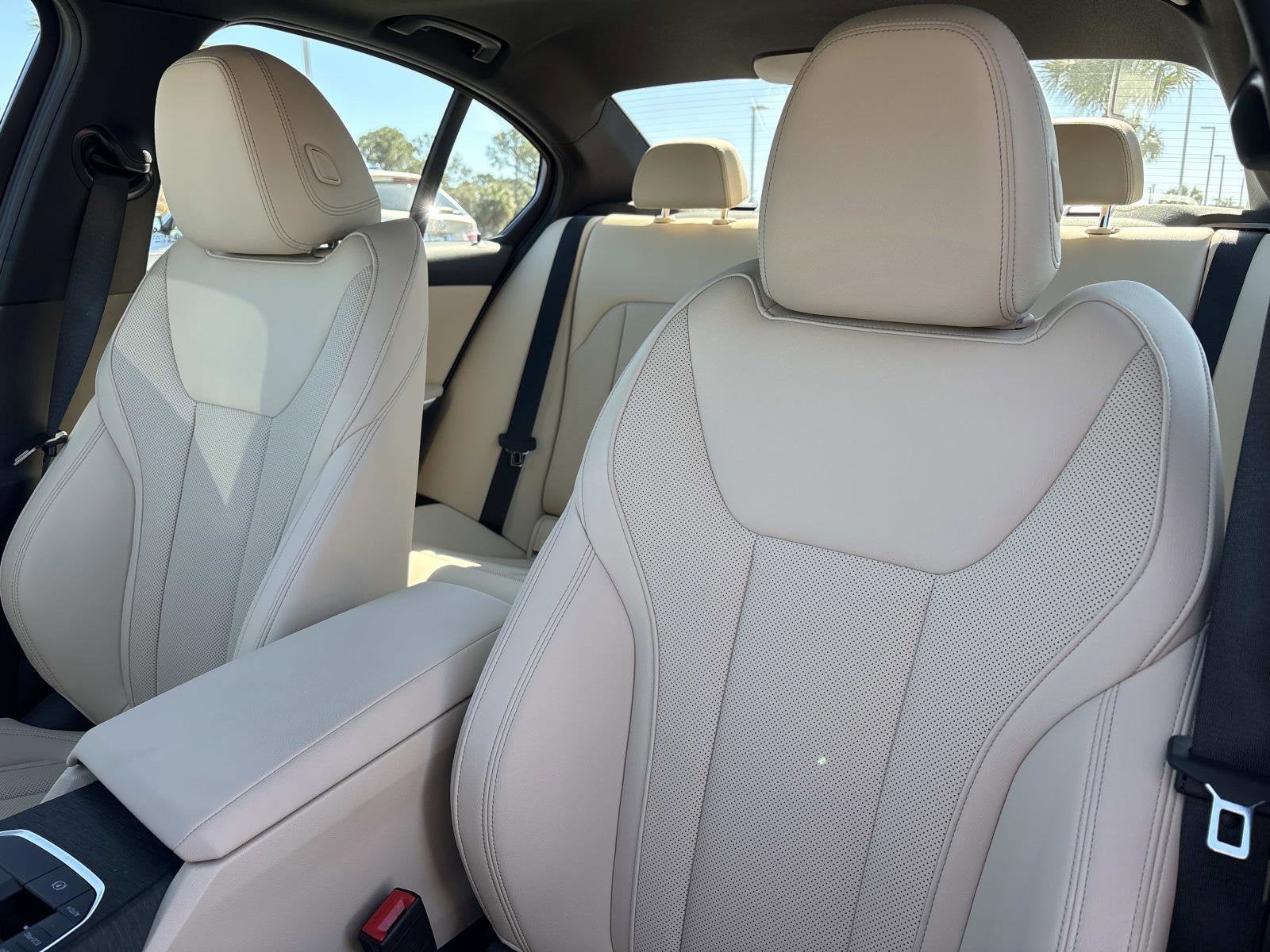 2024 BMW 3 Series 330i