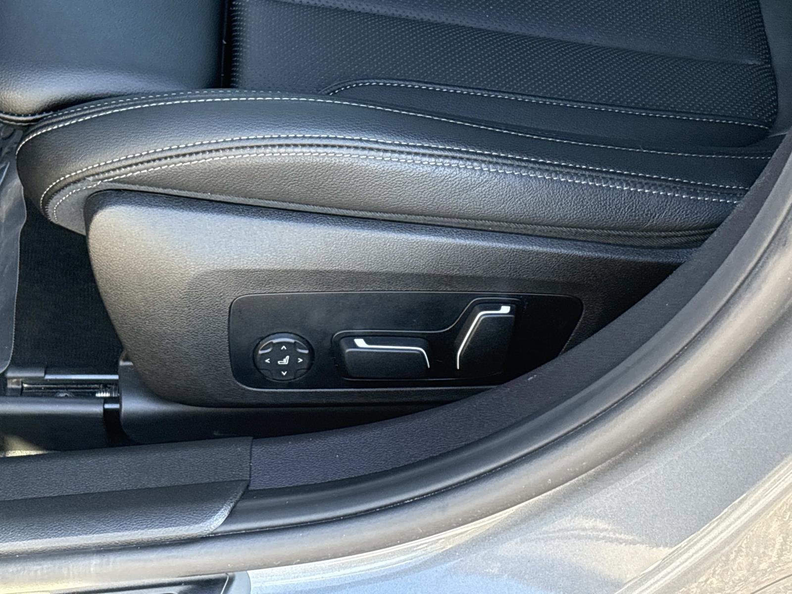 2024 BMW 3 Series 330i