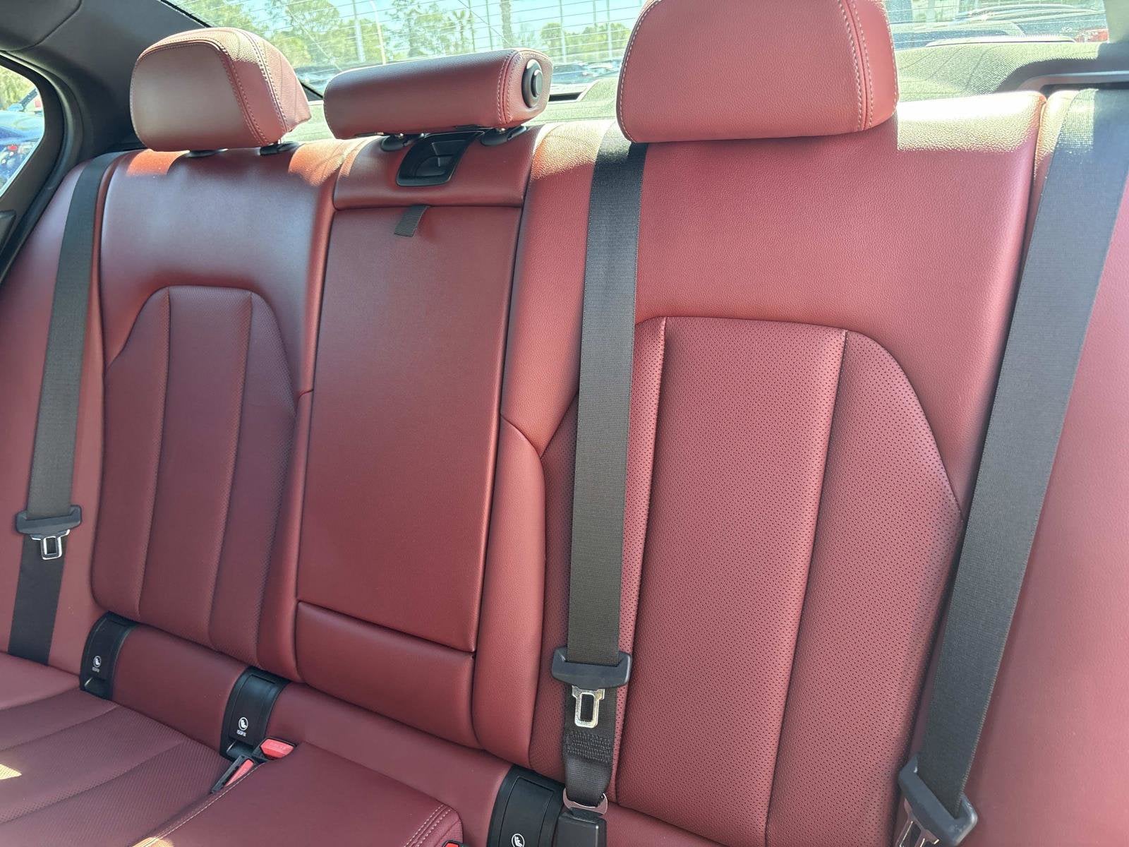 2023 BMW 3 Series 330i