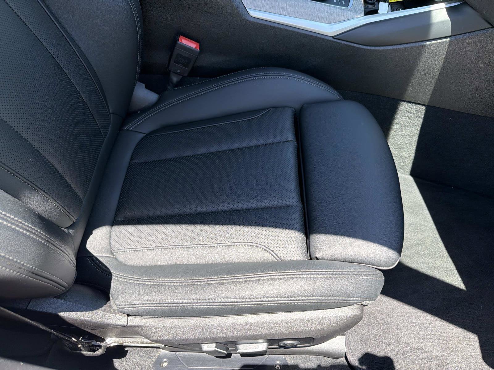 2025 BMW 3 Series 330i xDrive