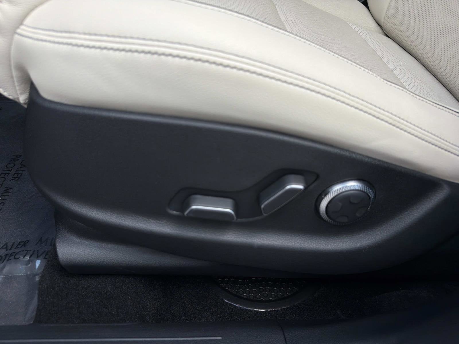 2024 Genesis GV70 2.5T